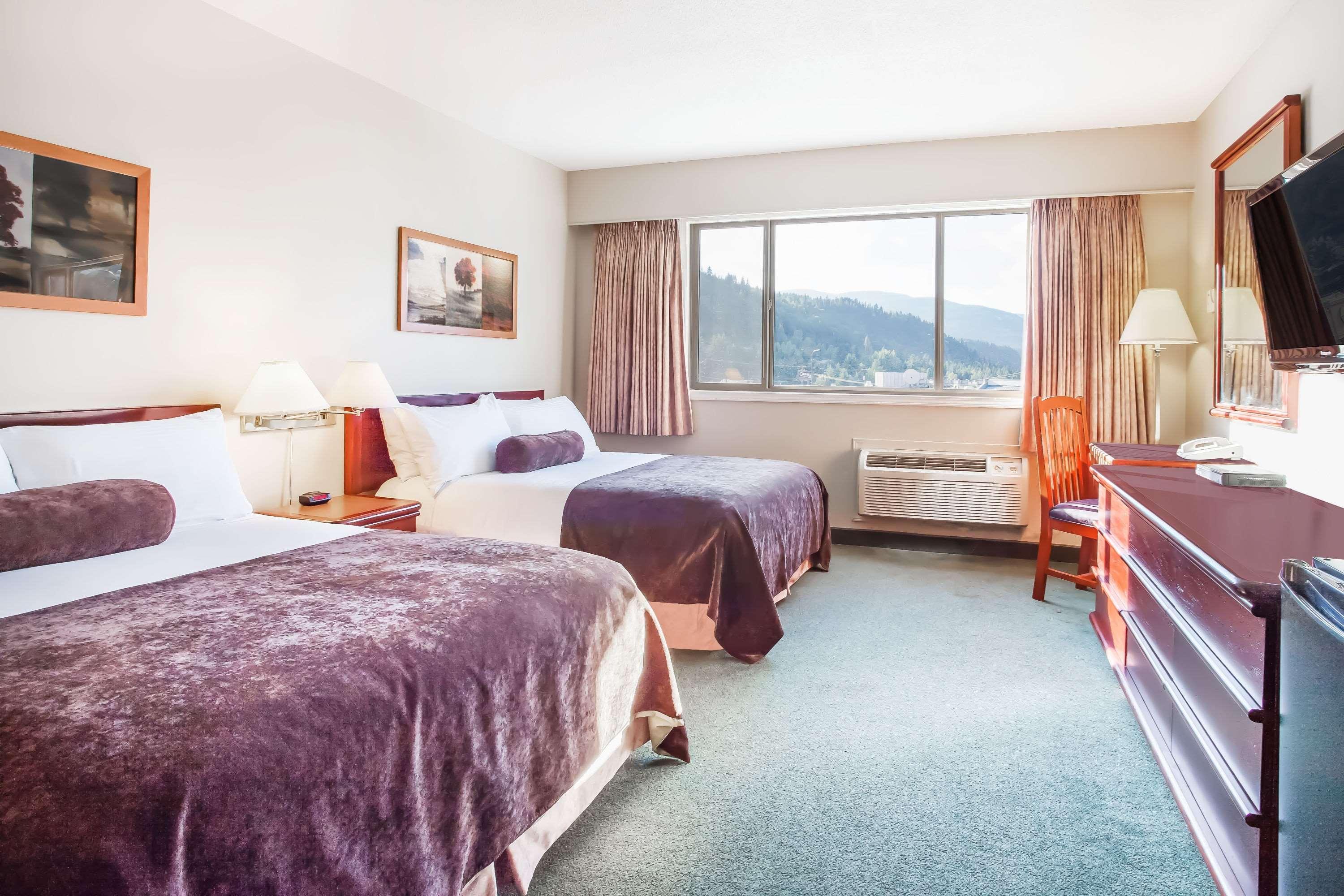 Super 8 By Wyndham Castlegar Bc Otel Dış mekan fotoğraf